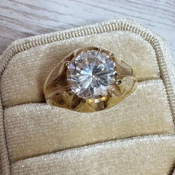 Retro Unisex Solitaire Gold Plated Ring Large Stone Wide Band Size 8.5 - Picture 1 of 11